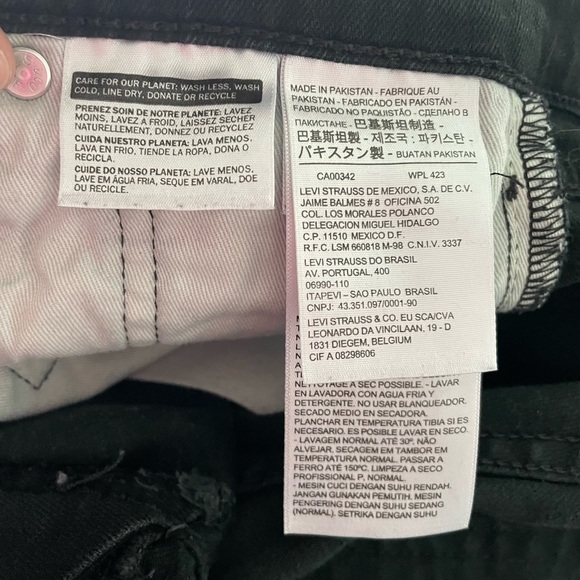 Loved, in Great Condition, Women’s Levi’s 512 Straight Cut Jeans in Black 30x30 - Picture 3 of 13